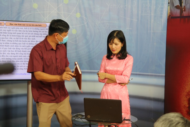 dạy trực tuyến